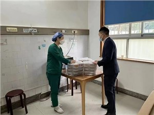 華逸府醫(yī)療系統(tǒng)項目自制甜品溫暖醫(yī)護職工！